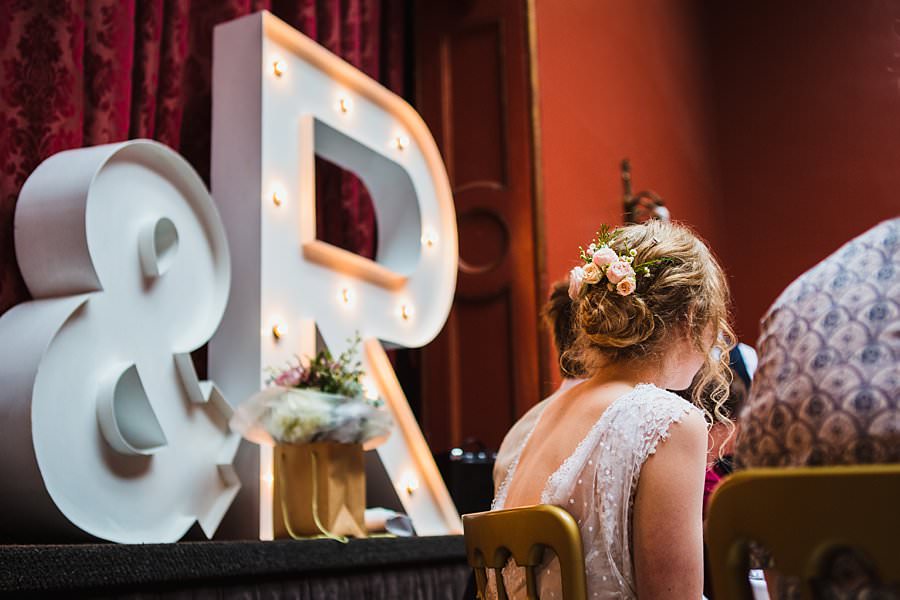 hamptoncourthouse wedding photographer