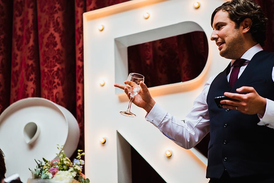 hamptoncourthouse wedding photographer